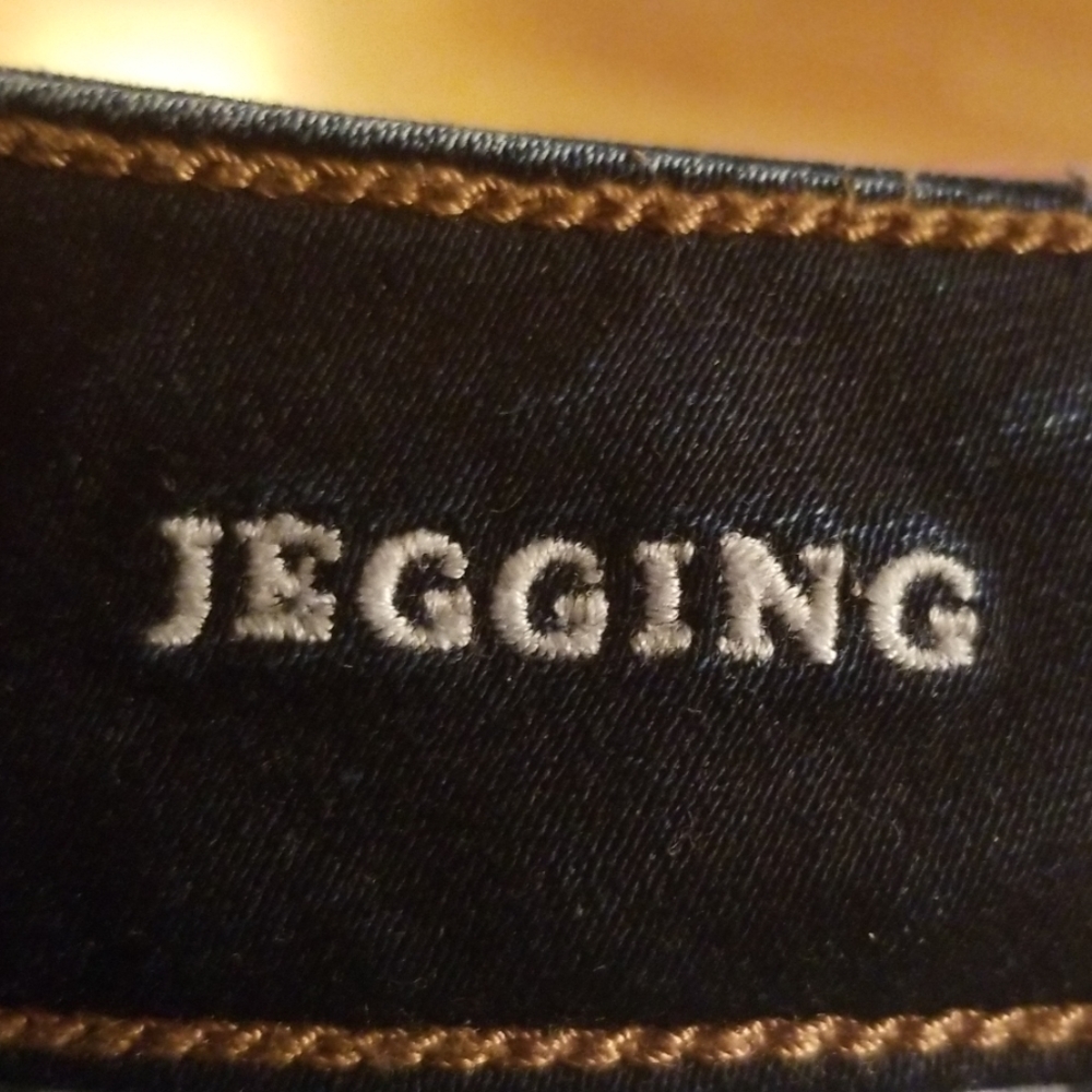 Jeans - Picture 4 of 4